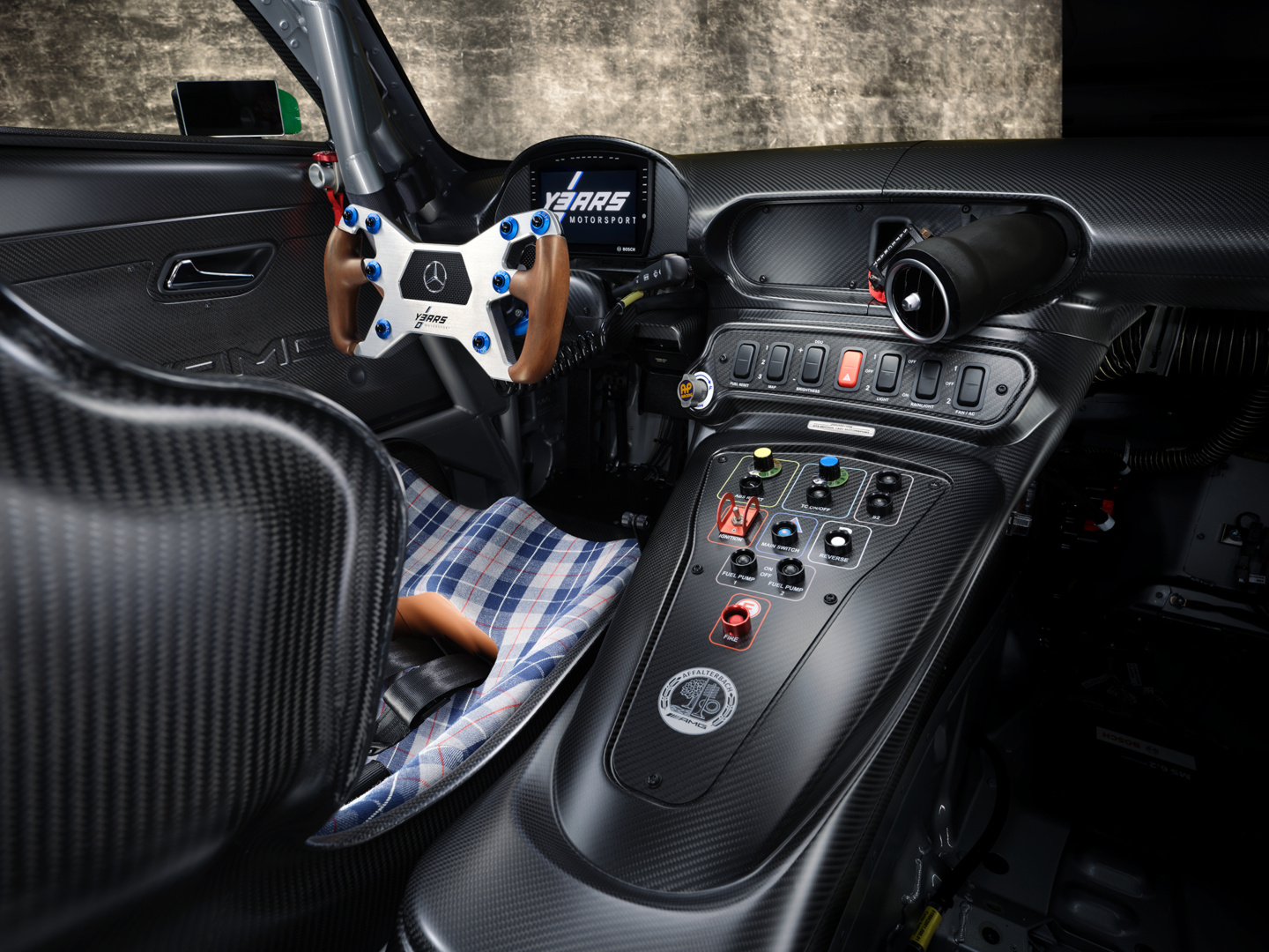 SMALL_2024_AMGGT3130Y_image_cockpit_5_4